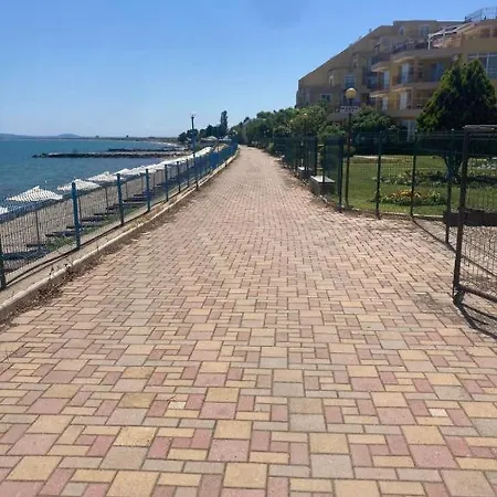 Midia Apartment Aheloy