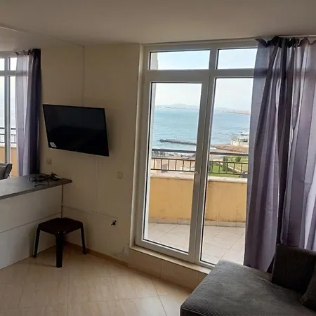 Apartment Midia *