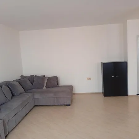 Apartment Midia